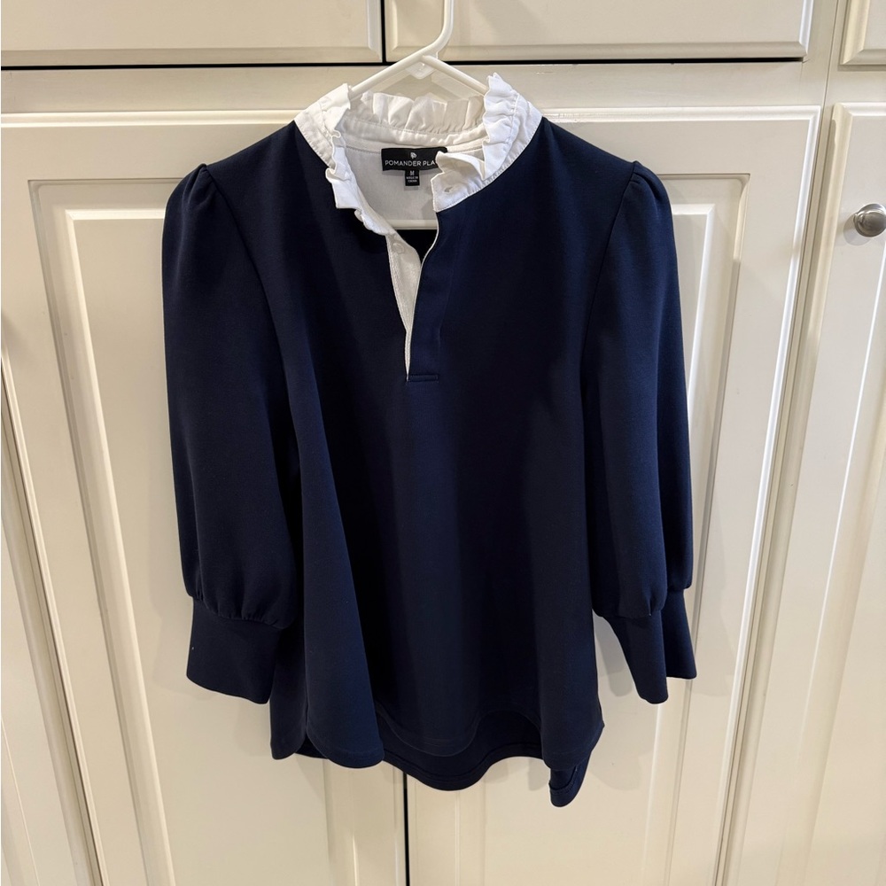 Sold out 

Pomander Place Tuckernuck Navy Blouse size Medium - Picture 2 of 5